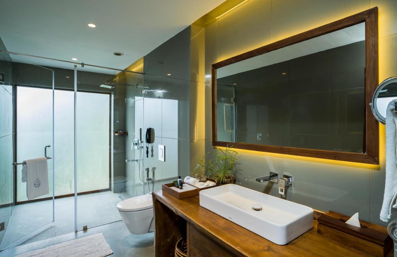 Mountain Shadows Resort Ваянад Екстериор снимка